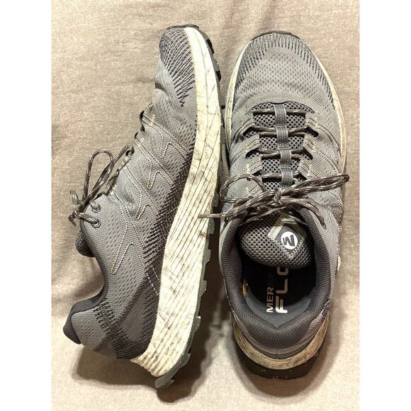Athletic_Shoes
